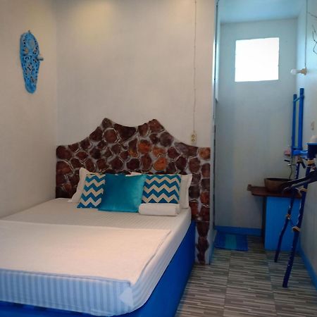 Blue Coral Homestay Karimunjawa-Inseln Exterior foto