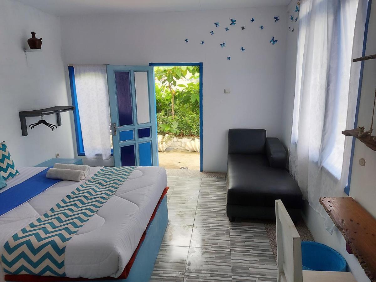 Blue Coral Homestay Karimunjawa-Inseln Exterior foto