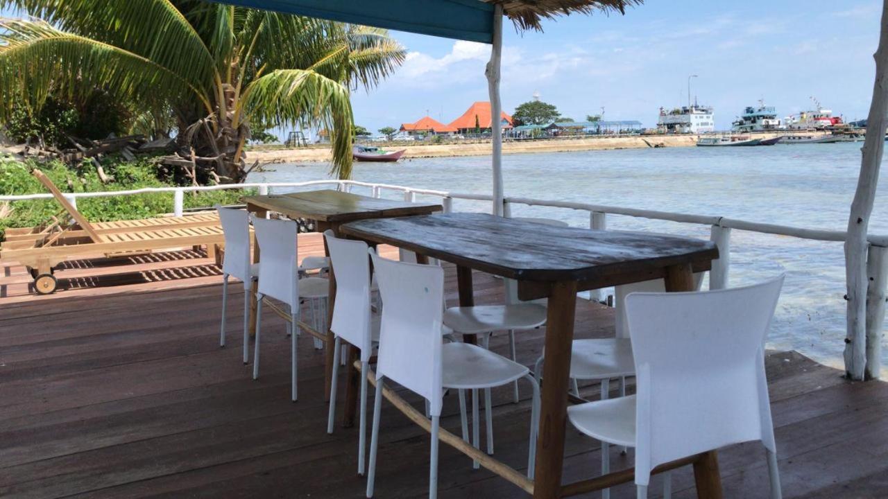 Blue Coral Homestay Karimunjawa-Inseln Exterior foto
