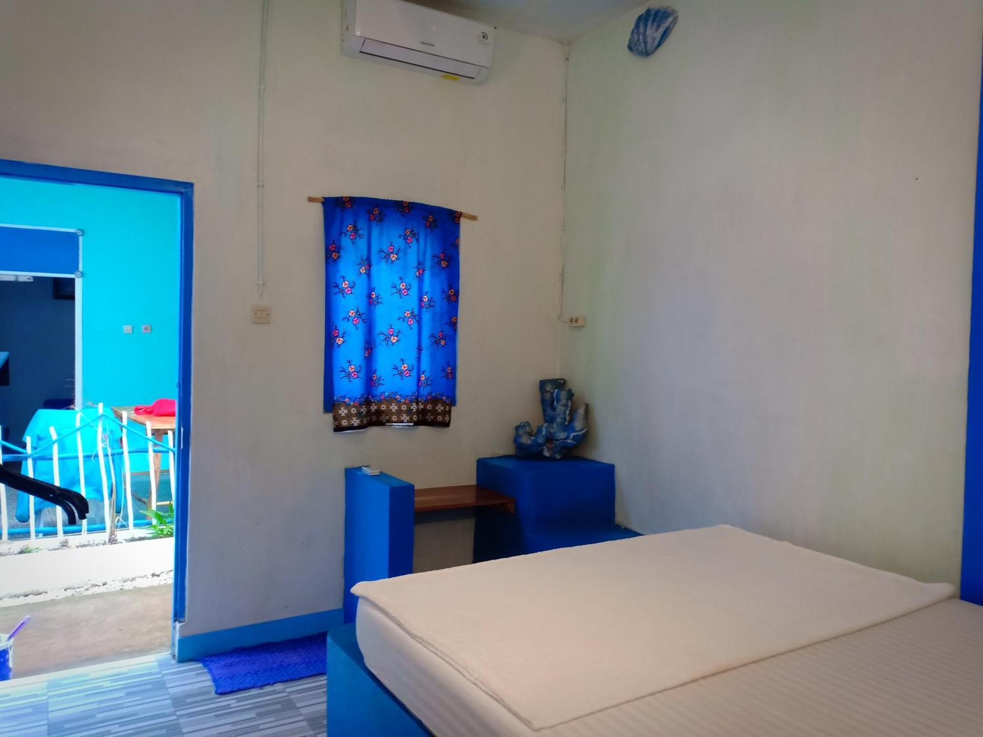 Blue Coral Homestay Karimunjawa-Inseln Exterior foto