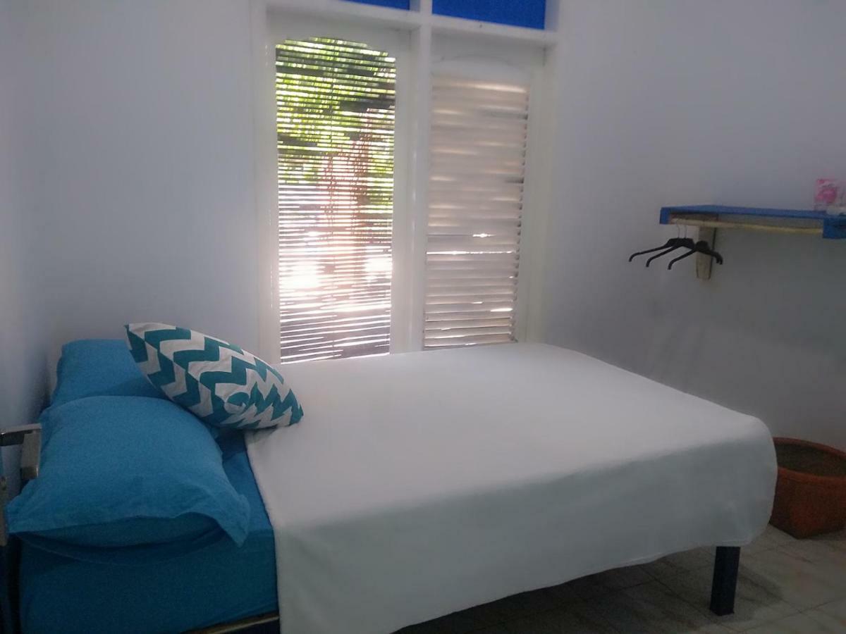Blue Coral Homestay Karimunjawa-Inseln Exterior foto