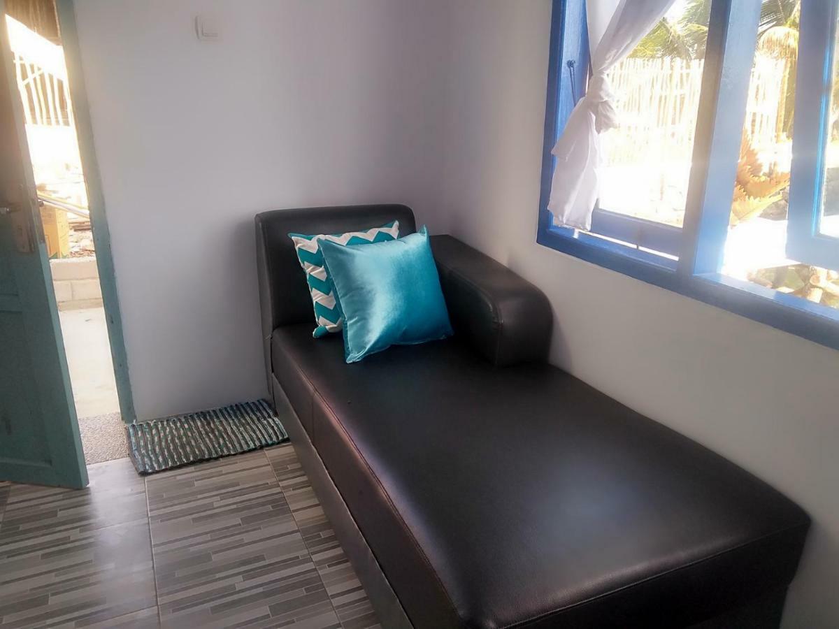 Blue Coral Homestay Karimunjawa-Inseln Exterior foto
