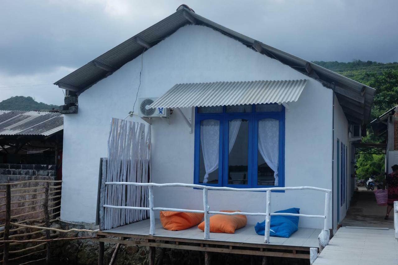 Blue Coral Homestay Karimunjawa-Inseln Exterior foto
